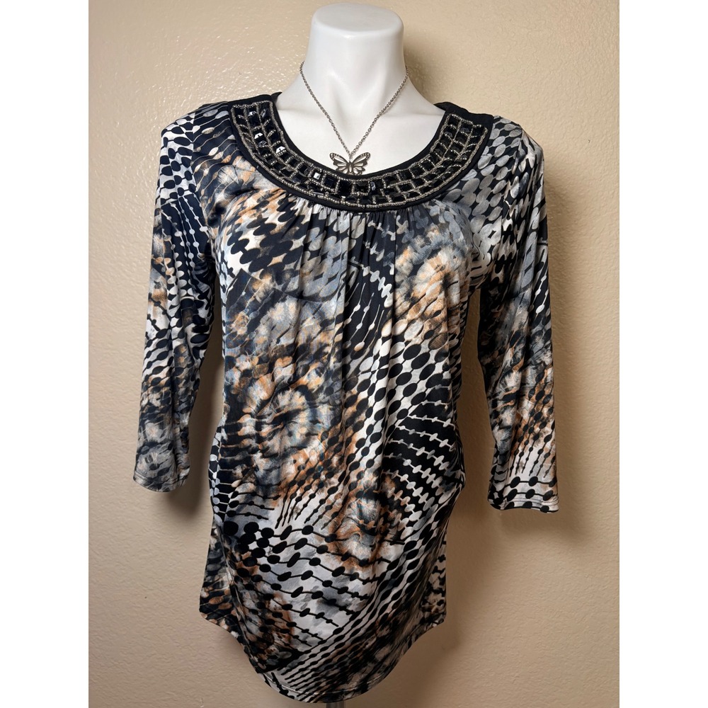 Y2K Investments Abstract Geometric Embellished Neck 3/4 Sleeve Top Large #7